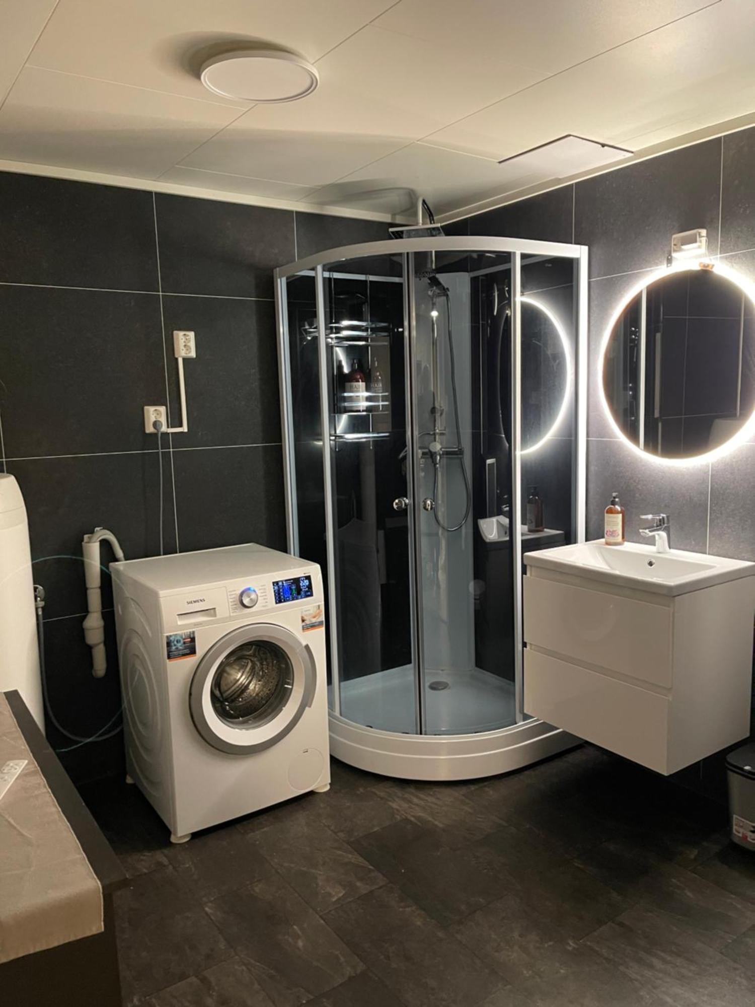 Naer Flyplassen Apartment